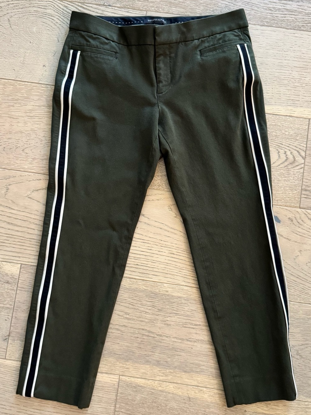 Banana Republic Sloan Ankle Olive Green Side-Stripe Pants - Women’s 6